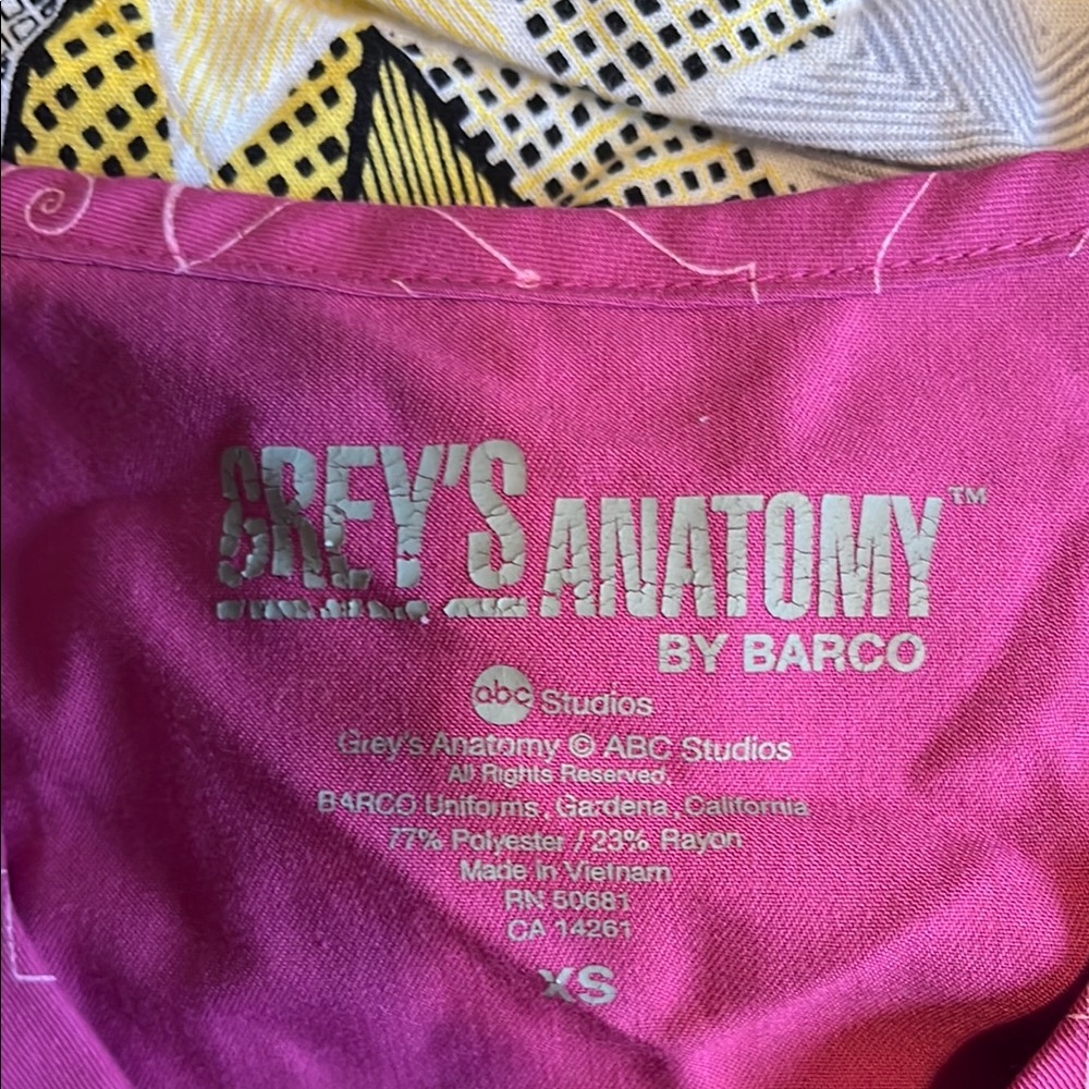 Colorful Scrub Tops Set - Picture 3 of 4